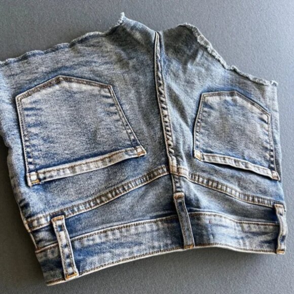 Aritzia Sunday Best Short - Picture 2 of 3